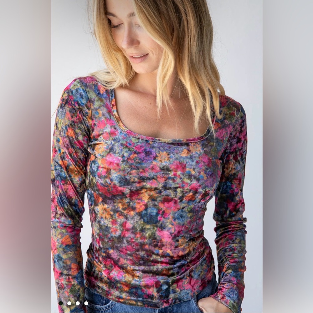 Natural Life Danielle Square Neck Velvet Top Dark Floral Garden Size Large - Picture 2 of 11